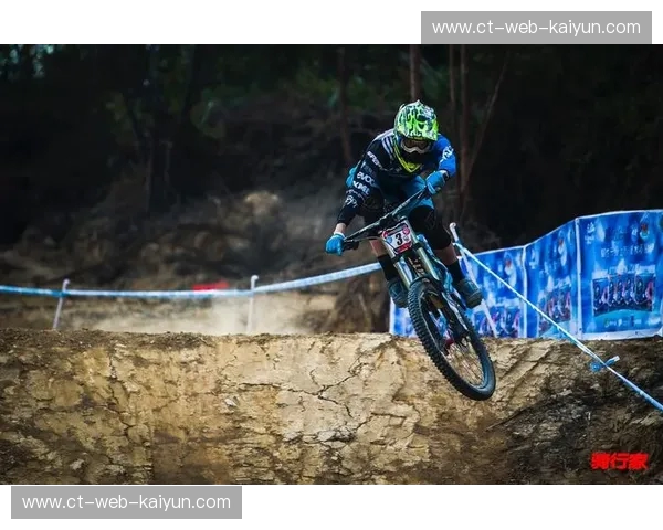 山地车赛程比分：赛道上的每一秒都是传奇